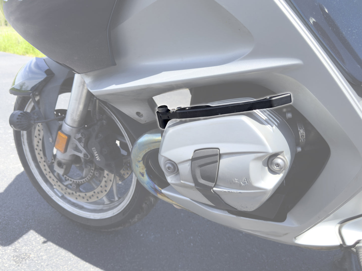 Sleek Blue Peg for BMW R1200GS – premium highway pegs designed to enhance riding comfort and style.