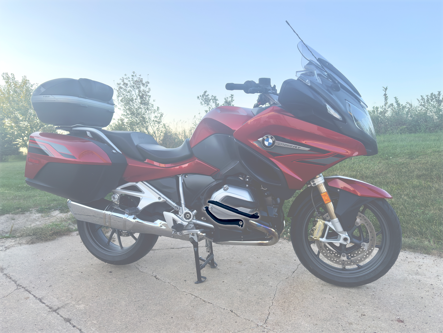 Innovative Gemini 1200 highway pegs footrest engineered for BMW R1200GS – boosting both style and performance.