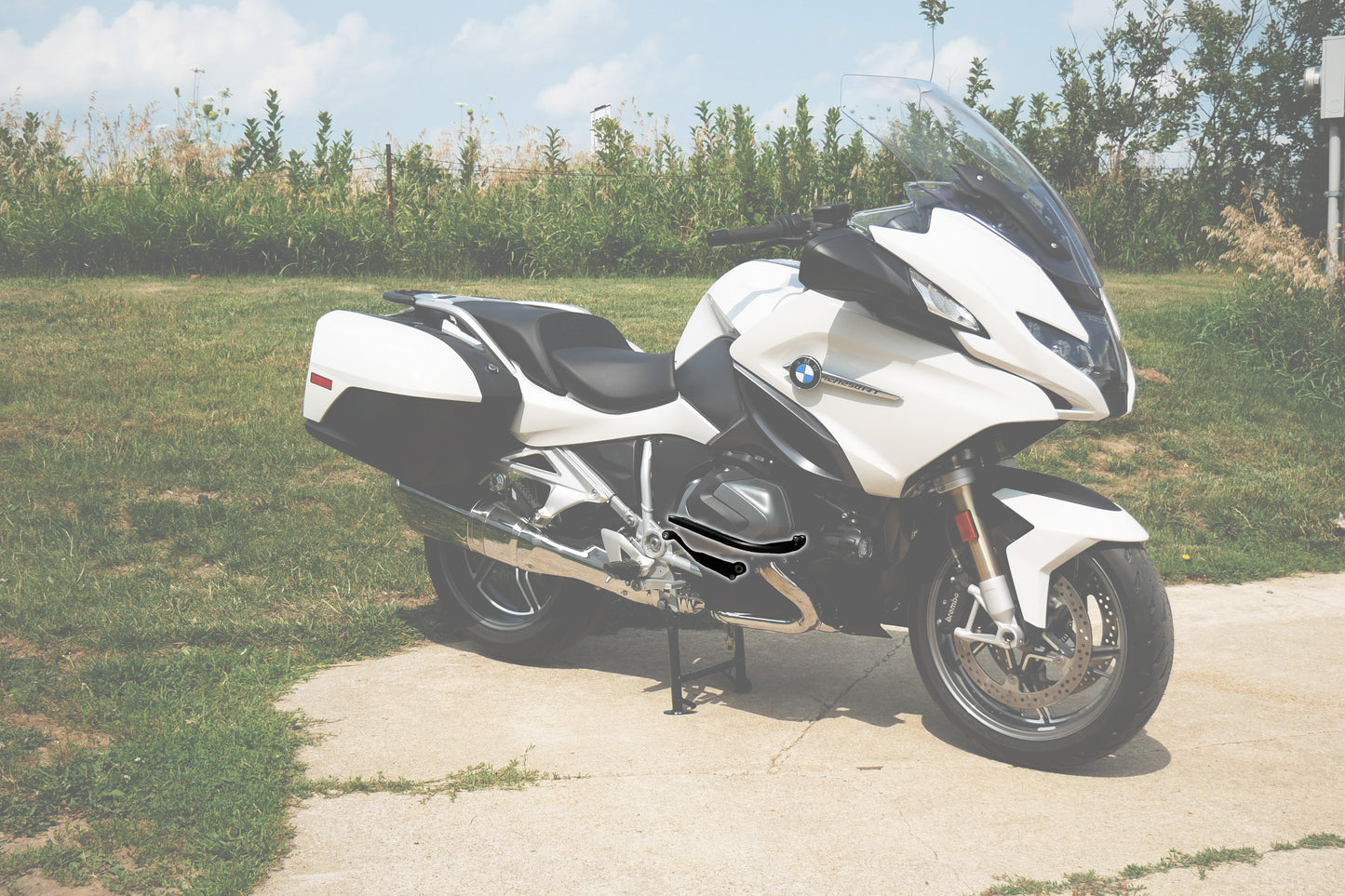 Gemini 1250 footrest with integrated highway pegs for BMW R1250 series – designed for R1250GS, R1250RT, R1250R, and R1250RS to enhance both style and ride dynamics.