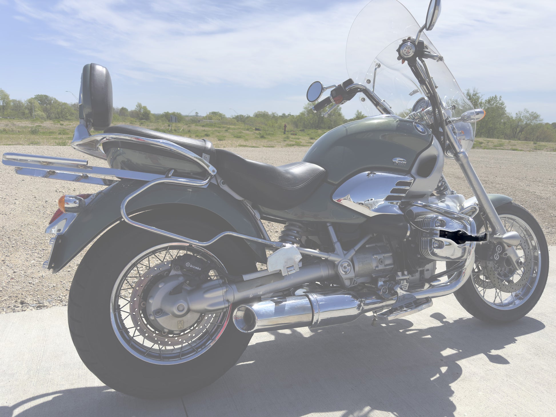 IRM Moto Rizoo Pegs – premium highway pegs with an anodized black finish and stainless-steel hardware for BMW R1200C and R1200CL.